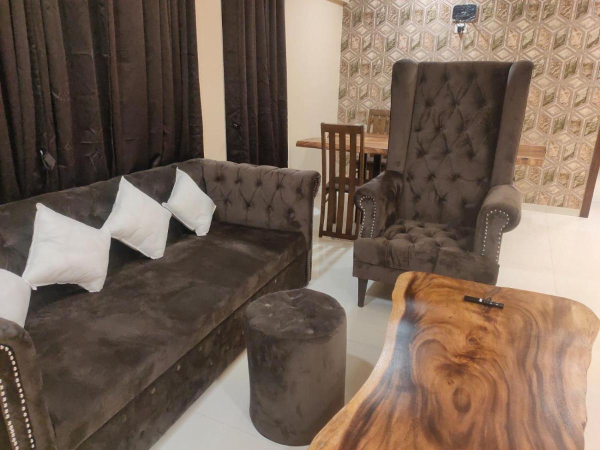 Osi Apartments Bandra West Mumbai  Buitenkant foto
